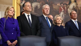 Hillary Clinton and Bernie Sanders Show Discontent, Ridicule at Trump Inauguration | Video